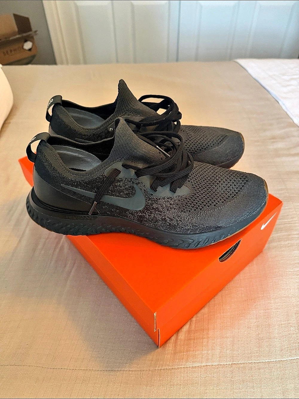 1 of 1 RARE Nike Epic React Flyknit 
Custom Black/Gum Sole Shoes US 10